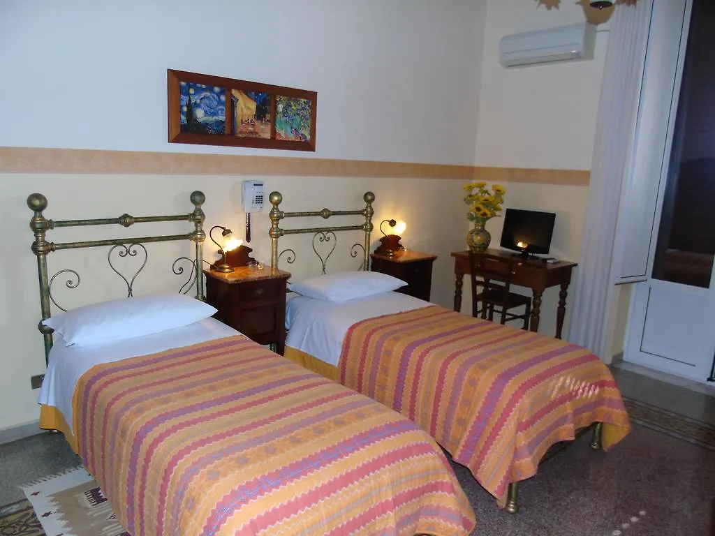 Hotel Albergo Cavour Palermo Italy