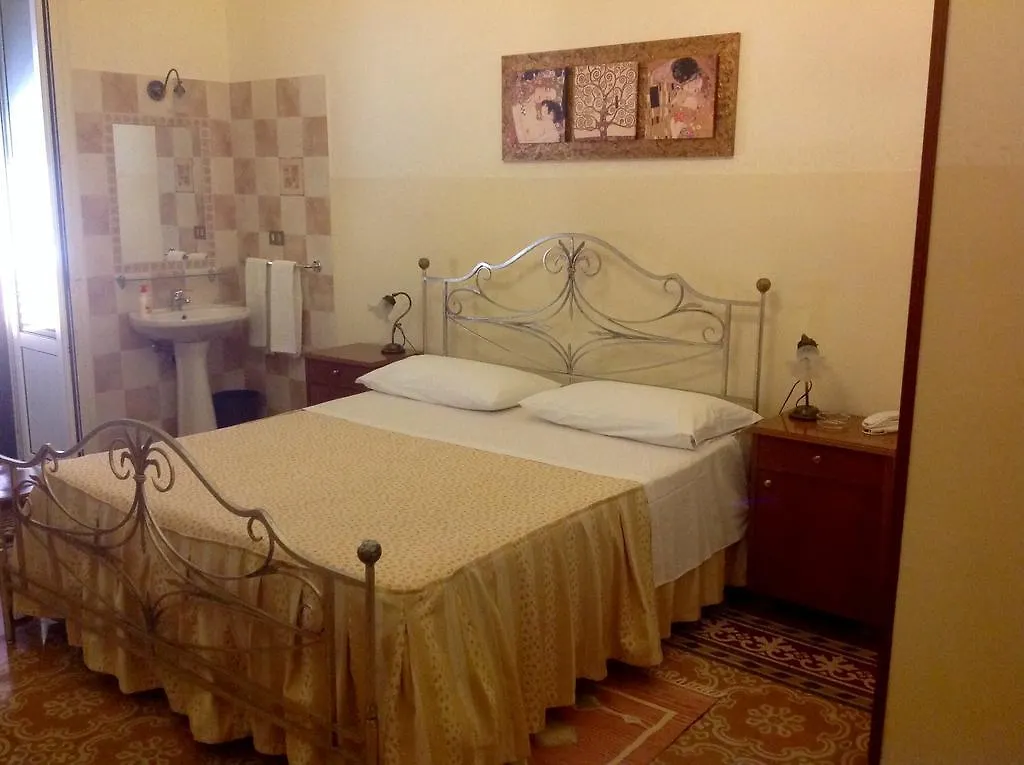 Albergo Cavour Palermo 0*,  Italy